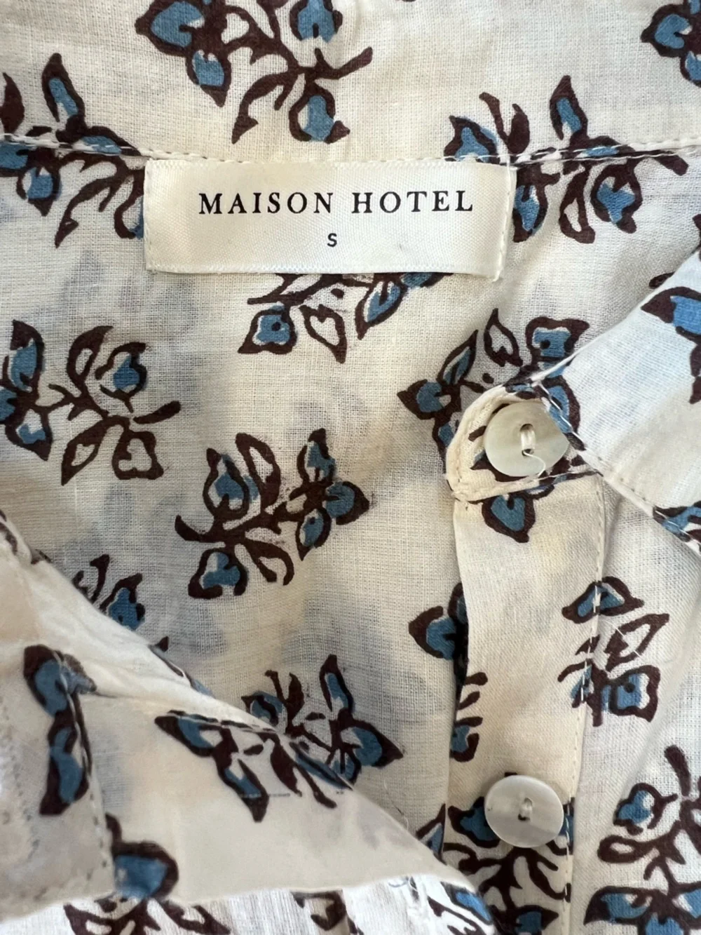 Maison Hotel Justine Floral Button Up Cotton Robe Dress in Ecru White + Blue, S - Picture 9 of 13